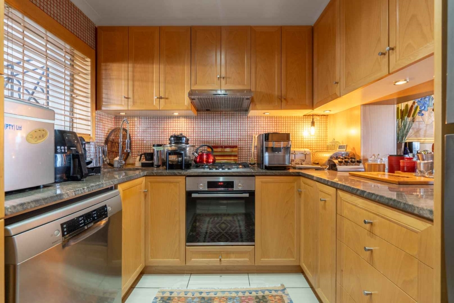 2 Bedroom Property for Sale in Devils Peak Western Cape